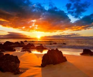 Colorful sunset over the coastline of Hawaii picture